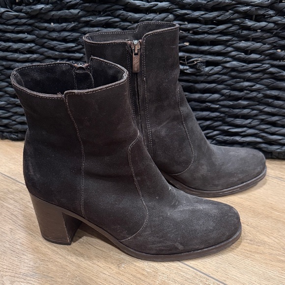 La CANADIENNE Shoes - La CANADIENNE Black Suede Ankle Booties